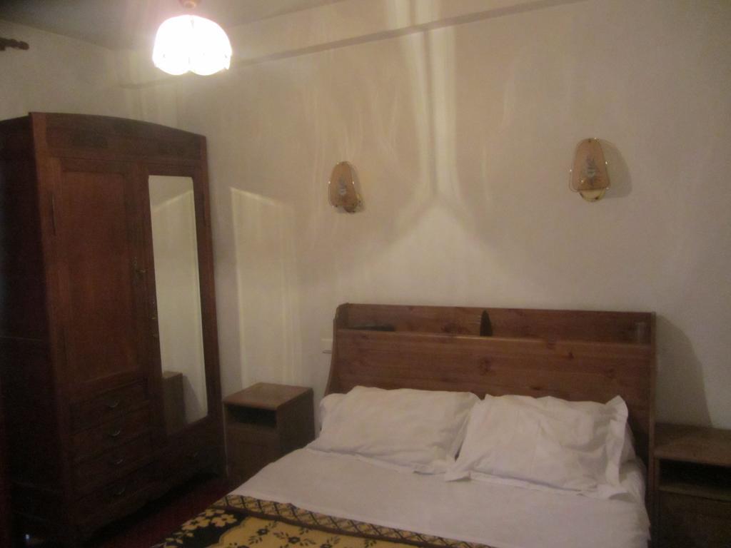 Central Hotel Paris Room photo