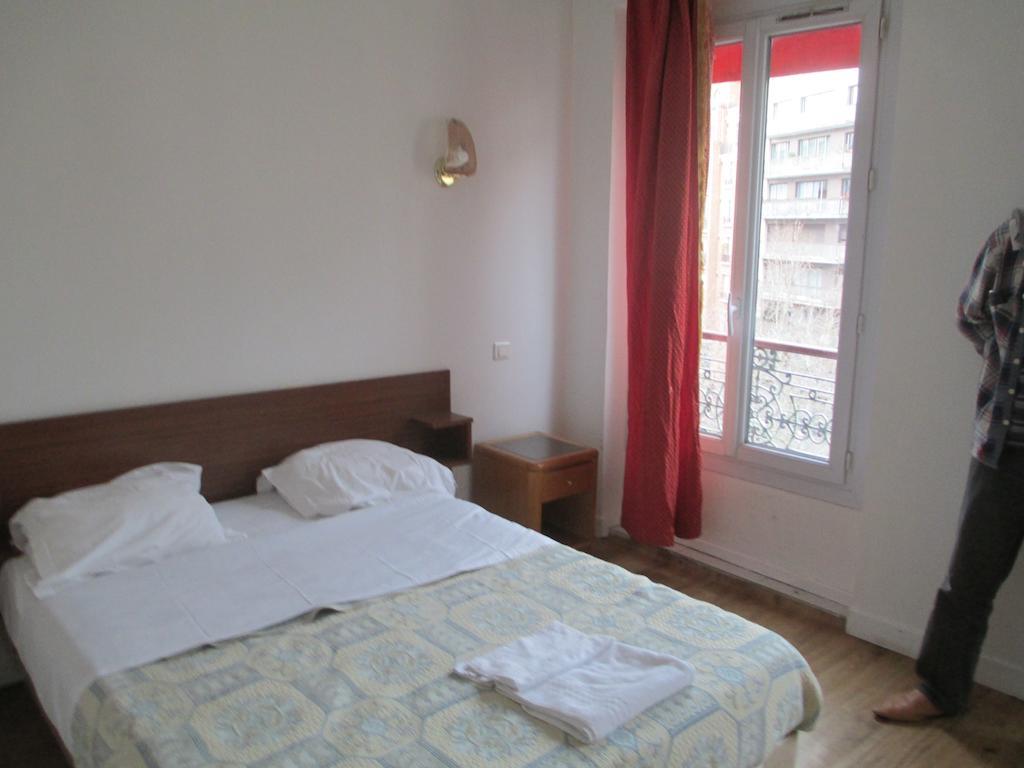 Central Hotel Paris Room photo
